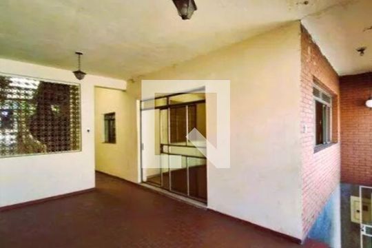 Casa à venda com 4 quartos, 345m² em Quintas, Nova Lima