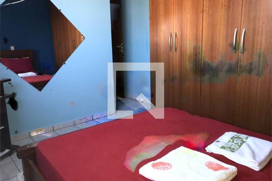 Casa à venda com 3 quartos, 210m² em Parque Novo Oratório, Santo André