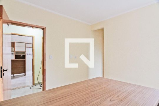 Quarto 1 de apartamento para alugar com 2 quartos, 65m² em Vila Mangalot, São Paulo