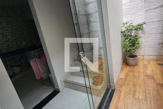Casa à venda com 4 quartos, 170m² em Palmeiras, Belo Horizonte