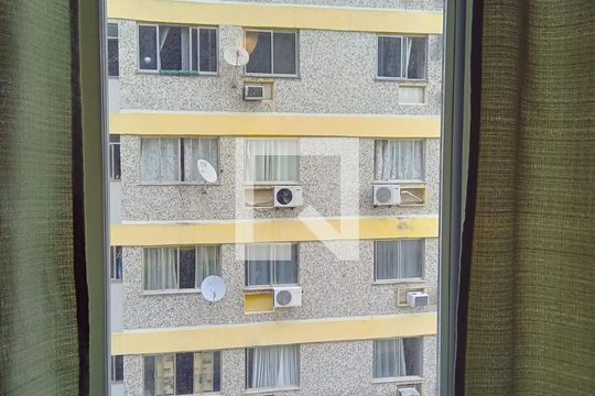 Vista de apartamento à venda com 2 quartos, 52m² em Rocha Miranda, Rio de Janeiro