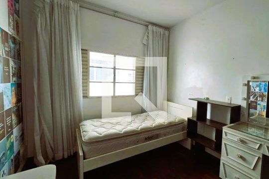 Casa para alugar com 4 quartos, 408m² em Buritis, Belo Horizonte