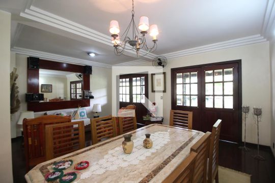 Sala 1 de casa de condomínio à venda com 4 quartos, 350m² em Jacarepaguá, Rio de Janeiro