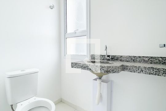 Lavabo de apartamento à venda com 3 quartos, 88m² em Umuarama, Osasco