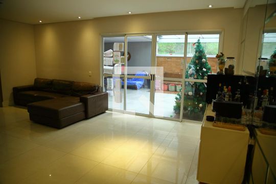 Sala de casa de condomínio para alugar com 4 quartos, 250m² em Dos Casa, São Bernardo do Campo