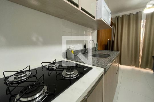 Sala/cozinha de apartamento para alugar com 1 quarto, 30m² em Centro Histórico de São Paulo, São Paulo