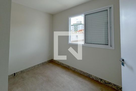 Apartamento à venda com 2 quartos, 116m² em Castelo, Belo Horizonte
