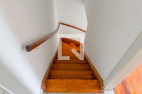 Escada de casa à venda com 2 quartos, 90m² em Ipiranga, São Paulo