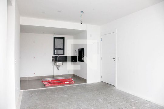 Sala de kitnet/studio à venda com 2 quartos, 75m² em Auxiliadora, Porto Alegre