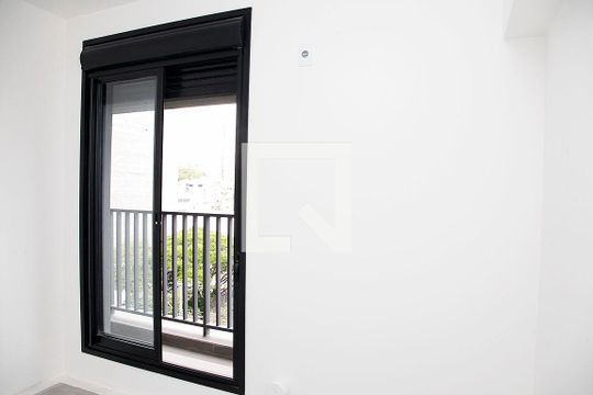 Quarto 2 de kitnet/studio à venda com 2 quartos, 75m² em Auxiliadora, Porto Alegre