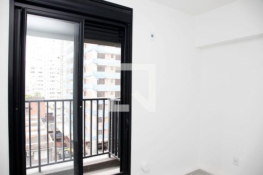 Quarto 2 de kitnet/studio à venda com 2 quartos, 75m² em Auxiliadora, Porto Alegre