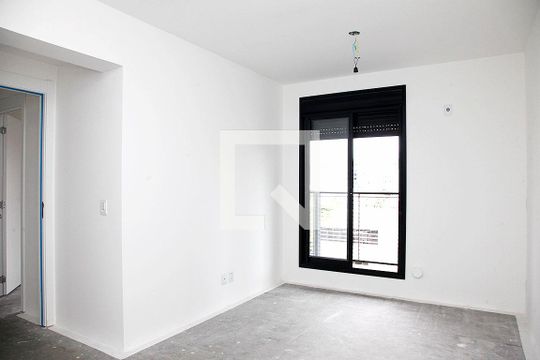 Quarto 1 Suíte de kitnet/studio à venda com 2 quartos, 75m² em Auxiliadora, Porto Alegre
