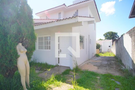 Entrada de casa para alugar com 3 quartos, 110m² em Campestre, São Leopoldo