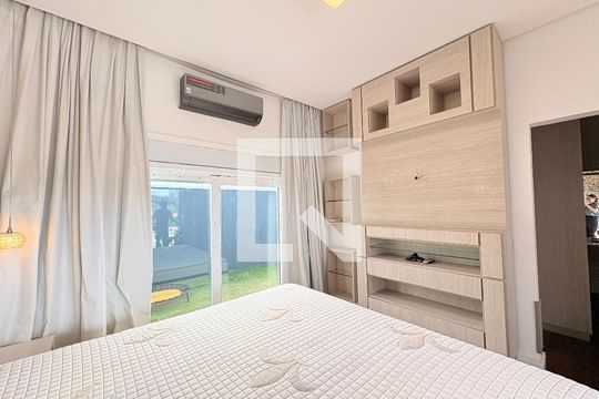 Suíte Master de casa de condomínio para alugar com 4 quartos, 362m² em Parque Cecap, Jundiaí