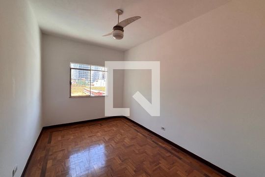 Casa para alugar com 3 quartos, 230m² em Vila Clementino, São Paulo