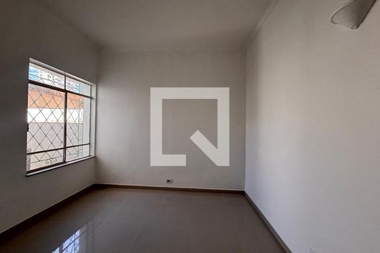 Casa para alugar com 3 quartos, 230m² em Vila Clementino, São Paulo