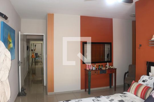 Suíte de casa à venda com 4 quartos, 200m² em Campestre, São Caetano do Sul