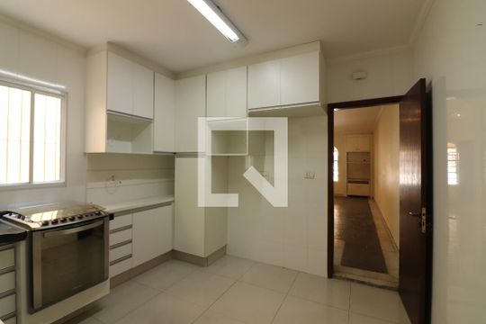 Cozinha  de casa à venda com 3 quartos, 156m² em Parque Santo Antonio, São Bernardo do Campo