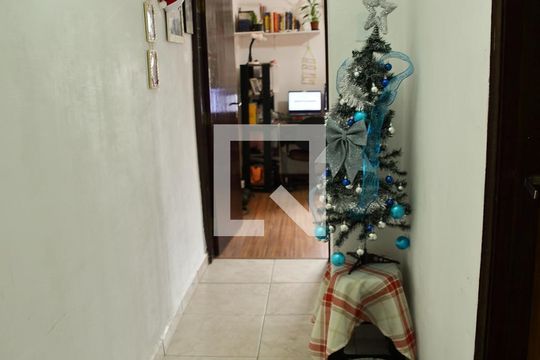 Corredor dos quartos casa 2  de casa à venda com 4 quartos, 267m² em Vila Alvinopolis, São Bernardo do Campo