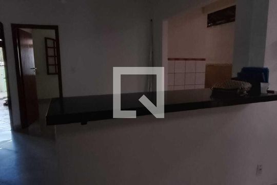 Casa à venda com 4 quartos, 220m² em Ouro Preto, Belo Horizonte