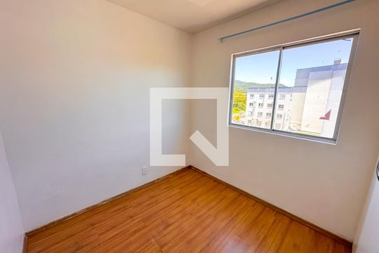 Quarto 2 de apartamento para alugar com 2 quartos, 55m² em Sertão do Maruim, São José