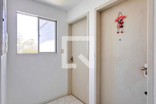 Hall social de apartamento para alugar com 2 quartos, 55m² em Sertão do Maruim, São José