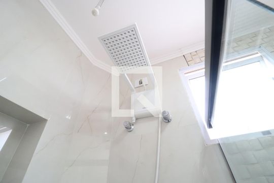 Banheiro Social de apartamento para alugar com 2 quartos, 189m² em Granada, Uberlândia