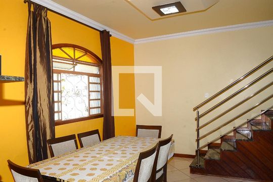 Detalhe Sala de casa à venda com 3 quartos, 167m² em Vitoria, Belo Horizonte