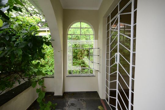 Casa para alugar com 2 quartos, 275m² em Vila Deodoro, São Paulo
