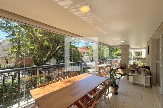 Varanda  de apartamento à venda com 4 quartos, 185m² em Santo Amaro, São Paulo
