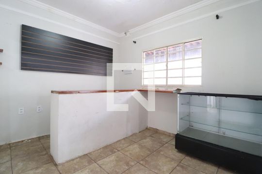 Sala de casa para alugar com 3 quartos, 150m² em Carajás, Uberlândia