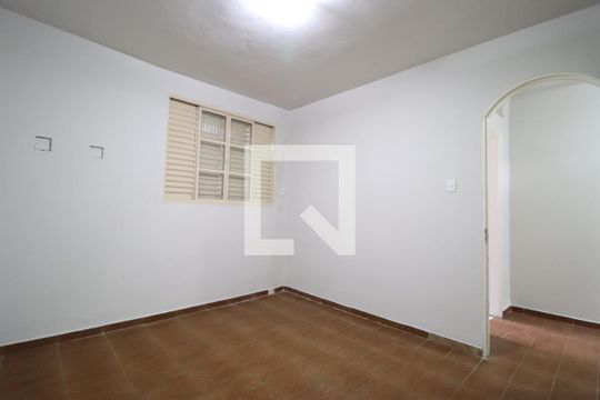 Casa para alugar com 8 quartos, 250m² em Saraiva, Uberlândia