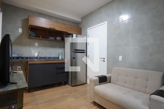 Sala/Cozinha de apartamento para alugar com 2 quartos, 30m² em Vila Sônia, São Paulo
