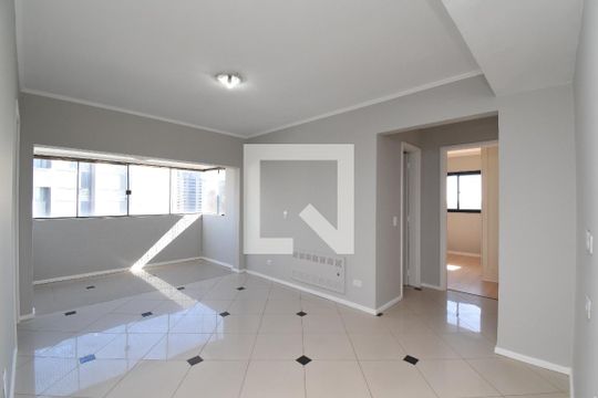 Sala 2 de apartamento à venda com 3 quartos, 165m² em Bigorrilho, Curitiba