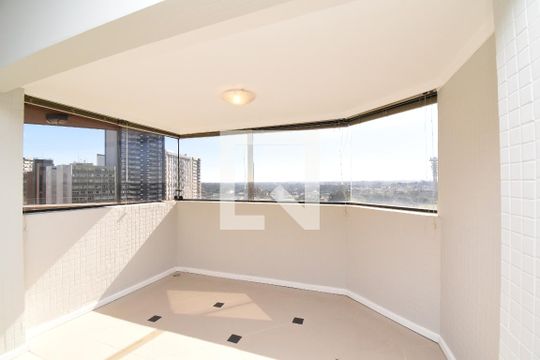 Sala de apartamento à venda com 3 quartos, 165m² em Bigorrilho, Curitiba