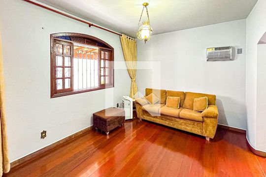 Casa à venda com 3 quartos, 181m² em Santa Amelia, Belo Horizonte