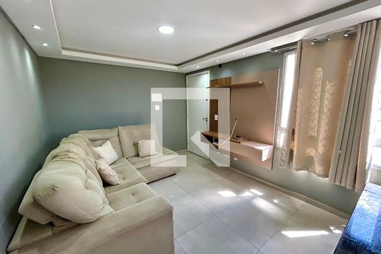 Sala de apartamento para alugar com 2 quartos, 41m² em Jardim Ansalca, Guarulhos