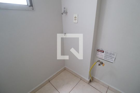 Cozinha e Área de Serviço de apartamento para alugar com 2 quartos, 50m² em Aclimação, Uberlândia