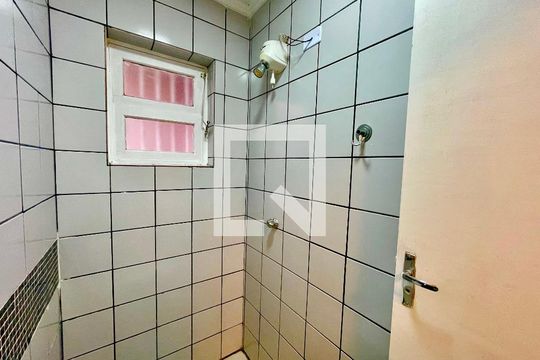Banheiro 2 de casa para alugar com 3 quartos, 85m² em Jardim Santa Ines, Guarulhos
