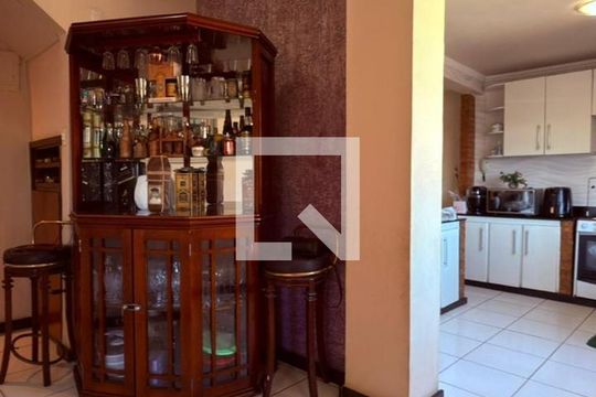 Casa à venda com 5 quartos, 260m² em Santa Maria, Belo Horizonte