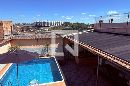Casa à venda com 5 quartos, 260m² em Santa Maria, Belo Horizonte