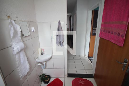 Banheiro de apartamento à venda com 2 quartos, 48m² em Diamante, Belo Horizonte