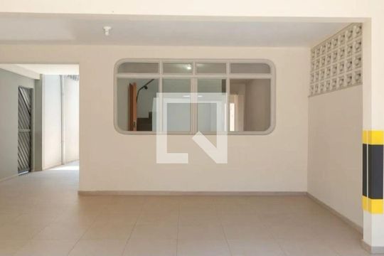 Casa para alugar com 2 quartos, 148m² em Santo Amaro, São Paulo