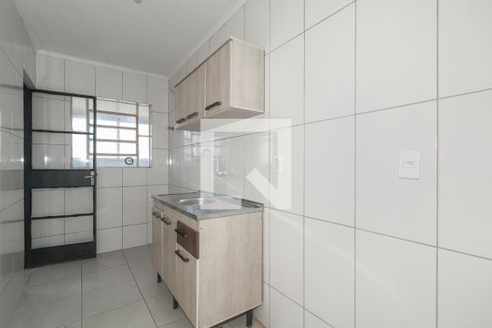 Cozinha de apartamento à venda com 1 quarto, 50m² em Jardim São Pedro, Porto Alegre