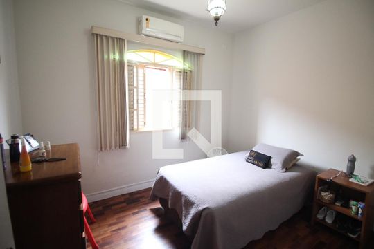 Quarto 1 de casa à venda com 3 quartos, 280m² em Eldorado, Contagem