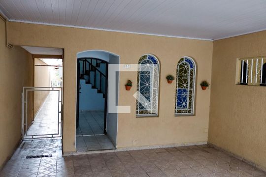 Garagem de casa à venda com 3 quartos, 180m² em São Pedro, Osasco