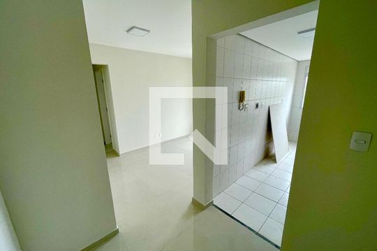Hall de apartamento para alugar com 2 quartos, 64m² em Macedo, Guarulhos