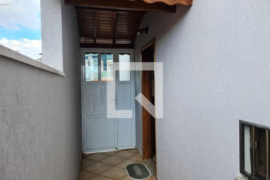 Casa à venda com 3 quartos, 249m² em Parque Sao Domingos, São Paulo
