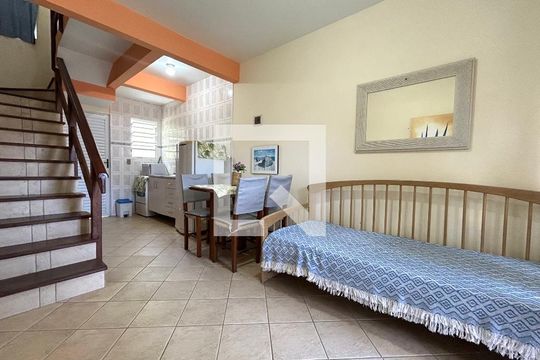 Sala de apartamento para alugar com 1 quarto, 70m² em Campeche Leste, Florianópolis