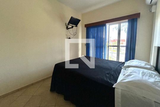 Suíte  de apartamento para alugar com 1 quarto, 70m² em Campeche Leste, Florianópolis